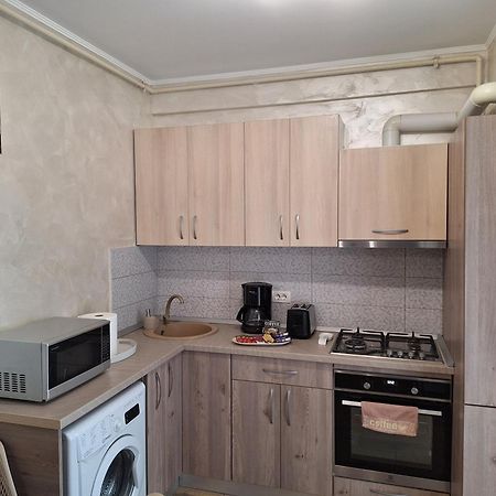 Ayka Apartment ママイア エクステリア 写真