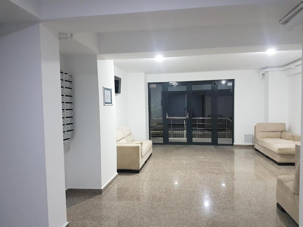 Ayka Apartment ママイア エクステリア 写真