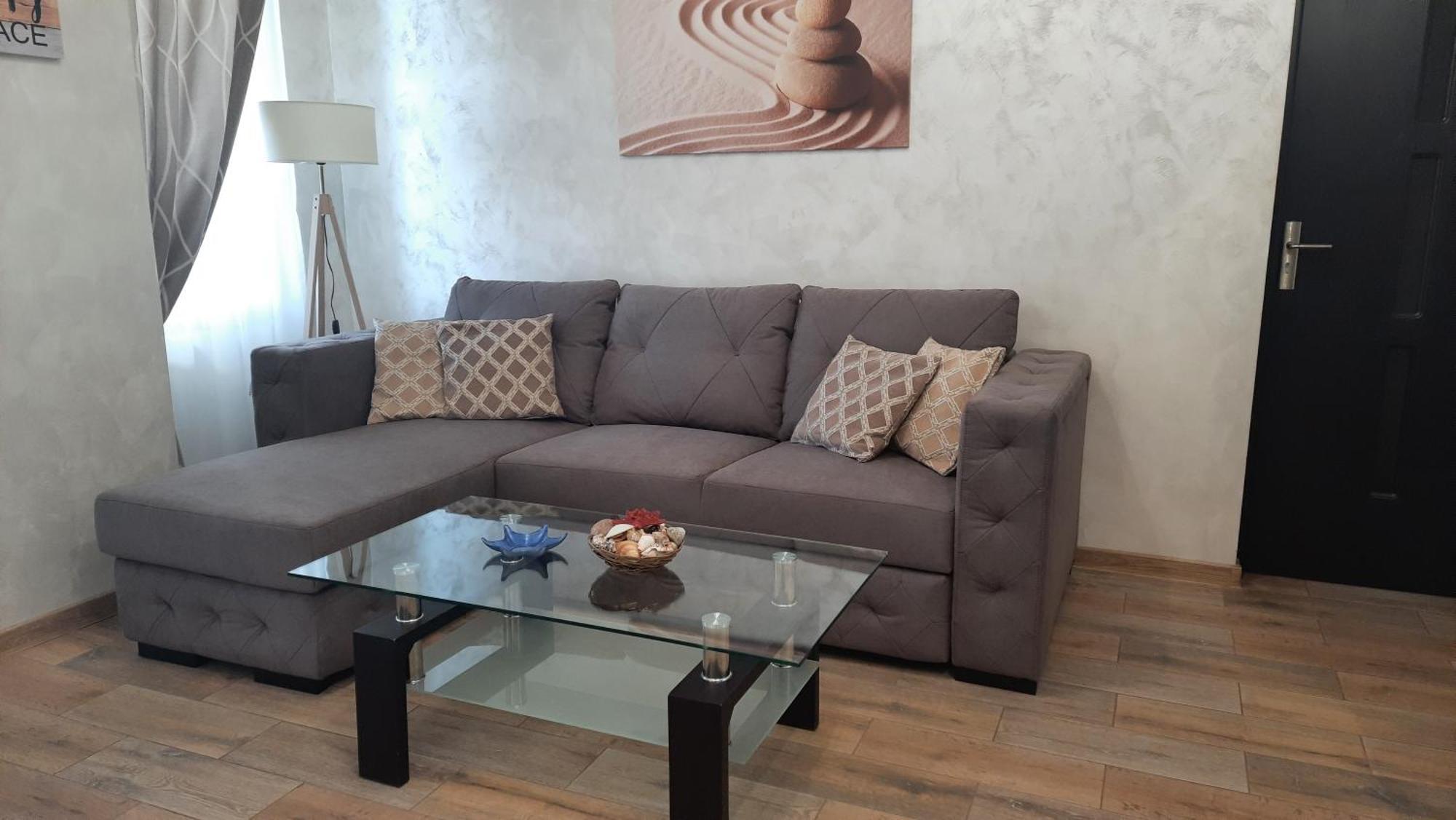 Ayka Apartment ママイア エクステリア 写真
