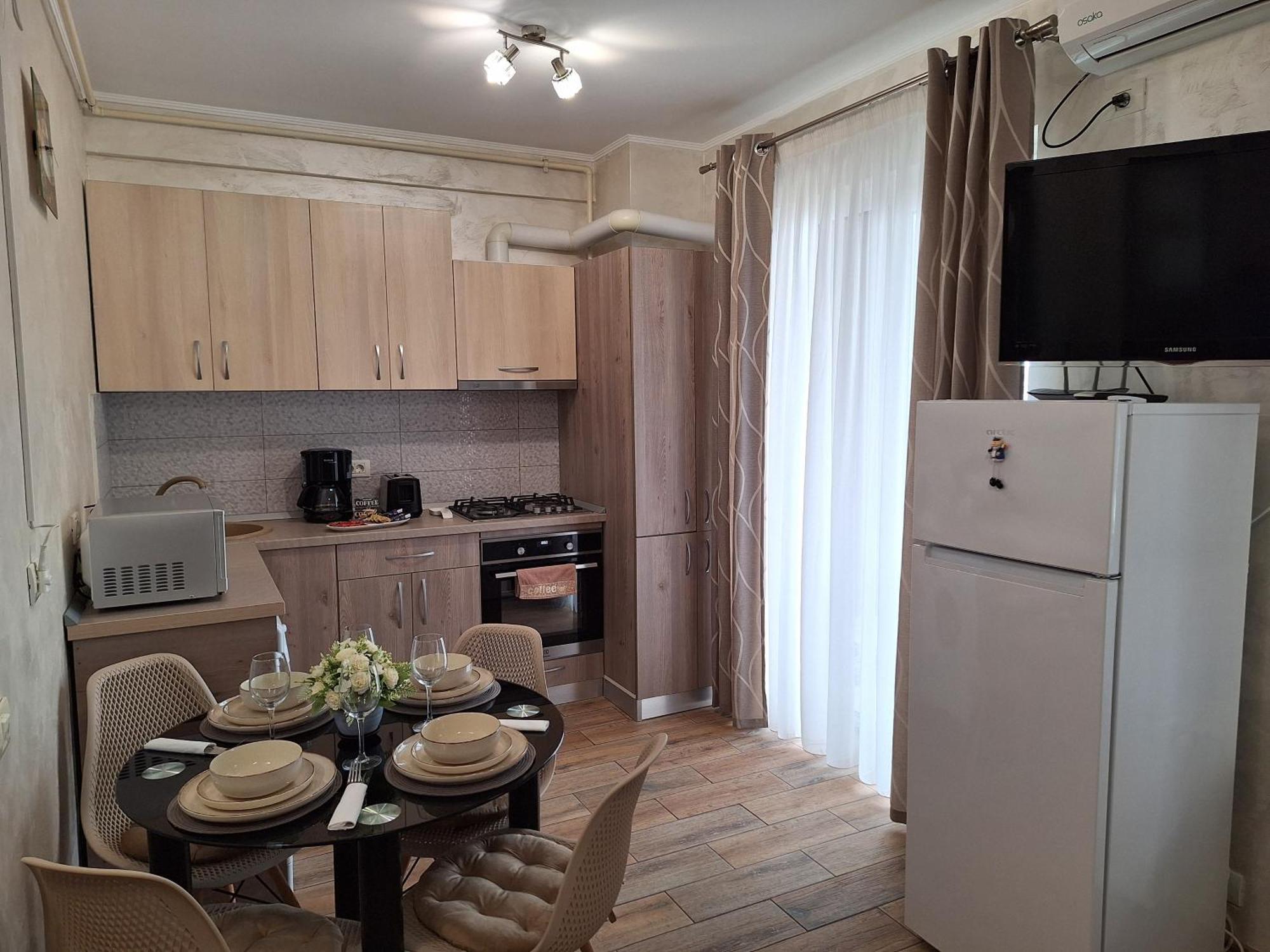 Ayka Apartment ママイア エクステリア 写真